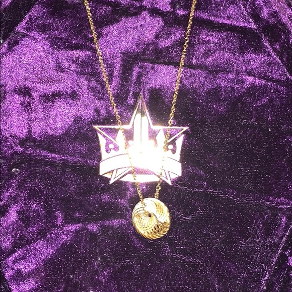 NWT“Karma” What Goes Around Comes Around Necklace - Picture 3 of 4